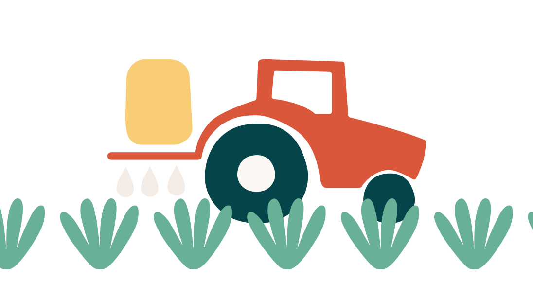 Traktor som sprer sprøytemiddel over en åker